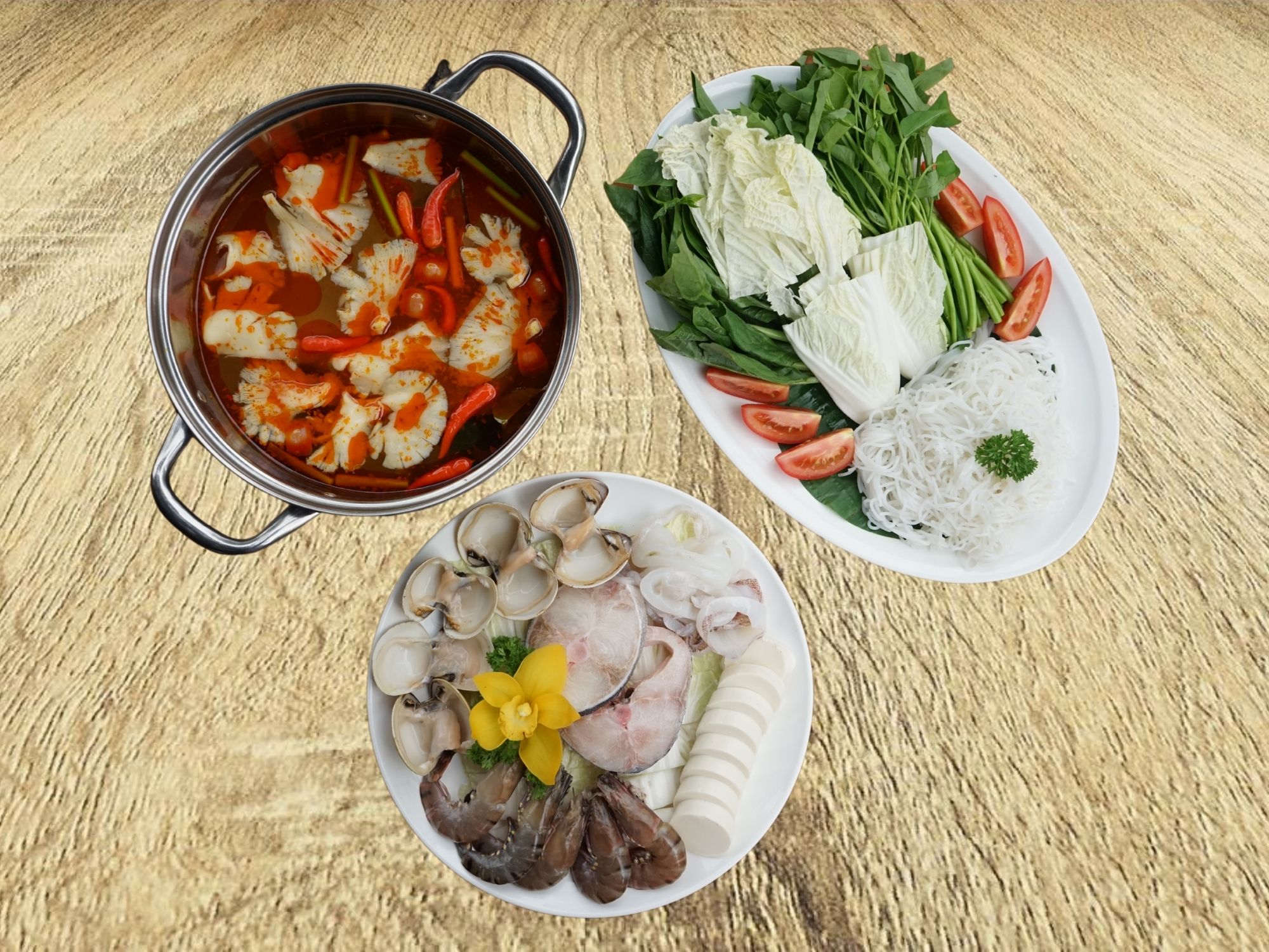 Lẩu hải sản chua cay