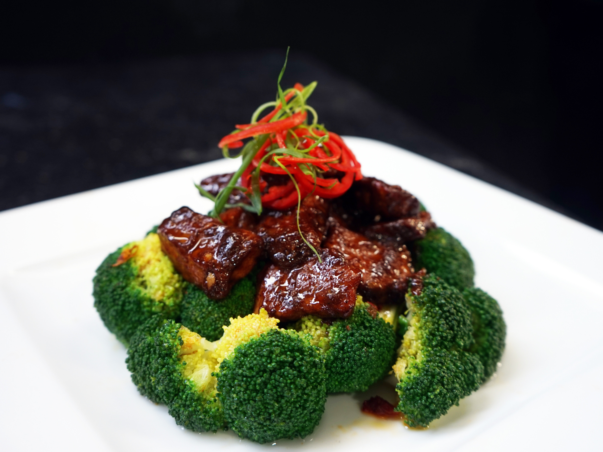 Bò áp chảo sốt tiêu đen