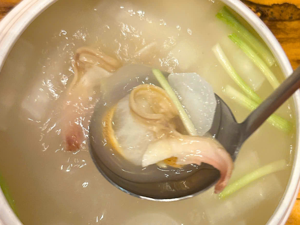 Canh tu hài củ cải