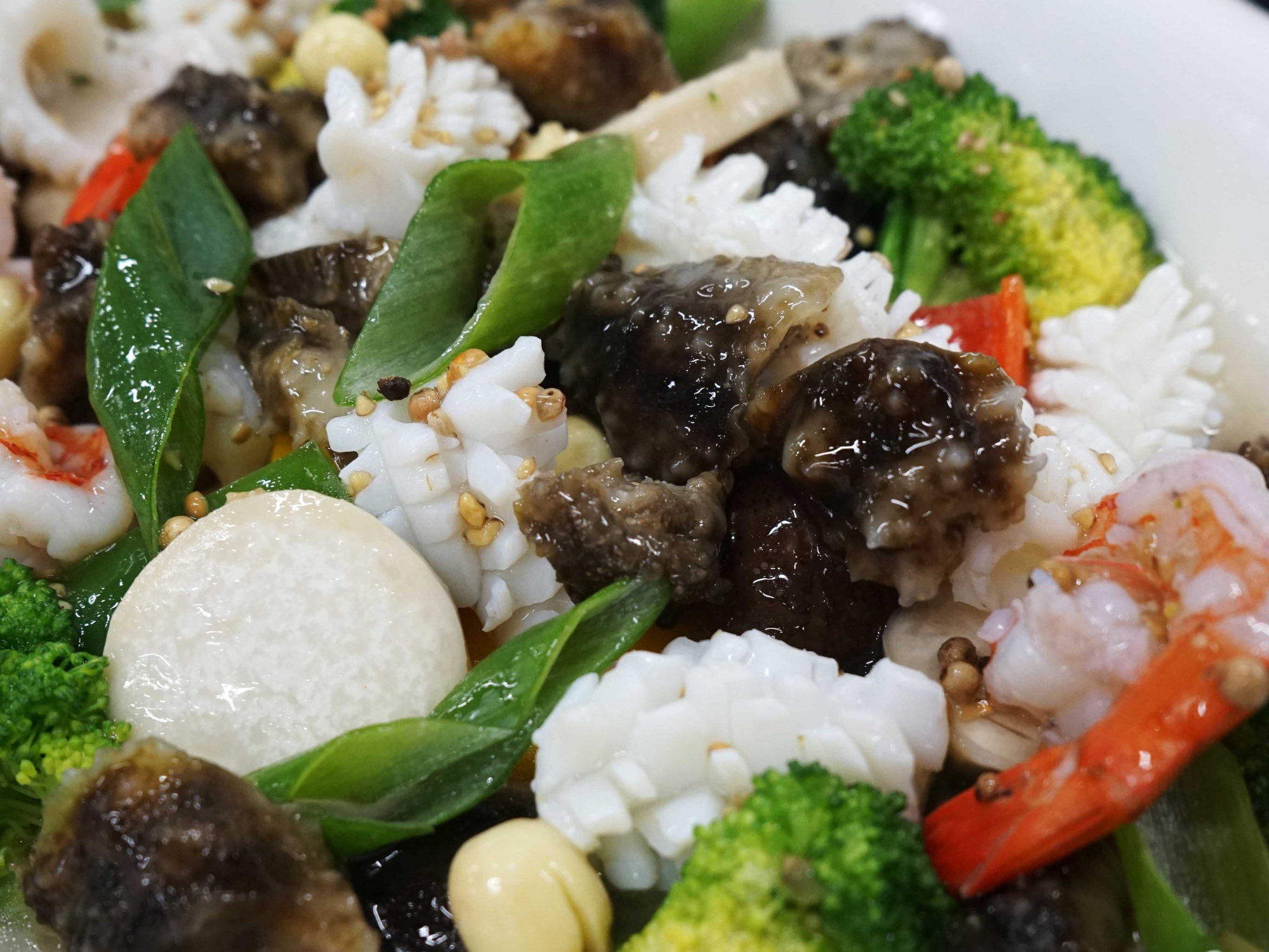 Hải sâm xào hải sản