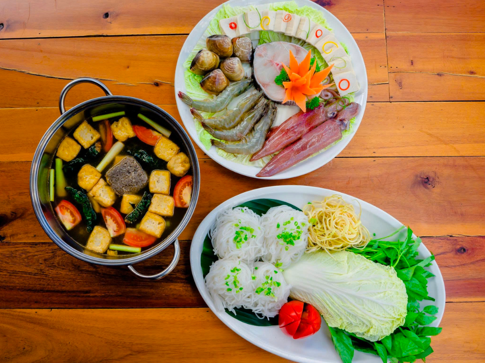 Lẩu riêu cua hải sản