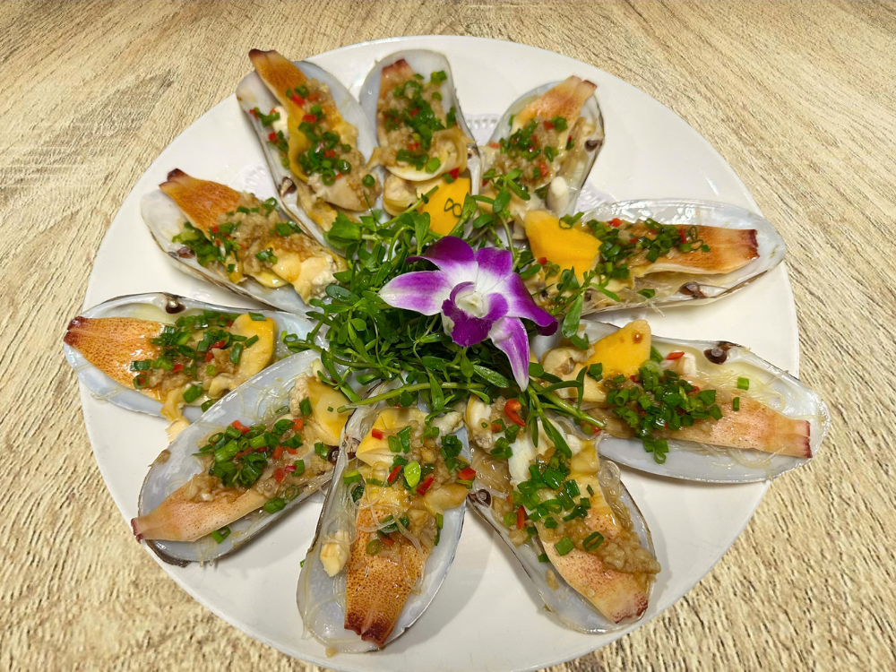 Tu hài hấp tỏi uyên ương